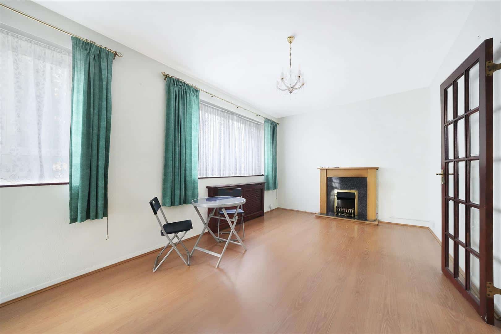 Churchill Gardens, SW1V