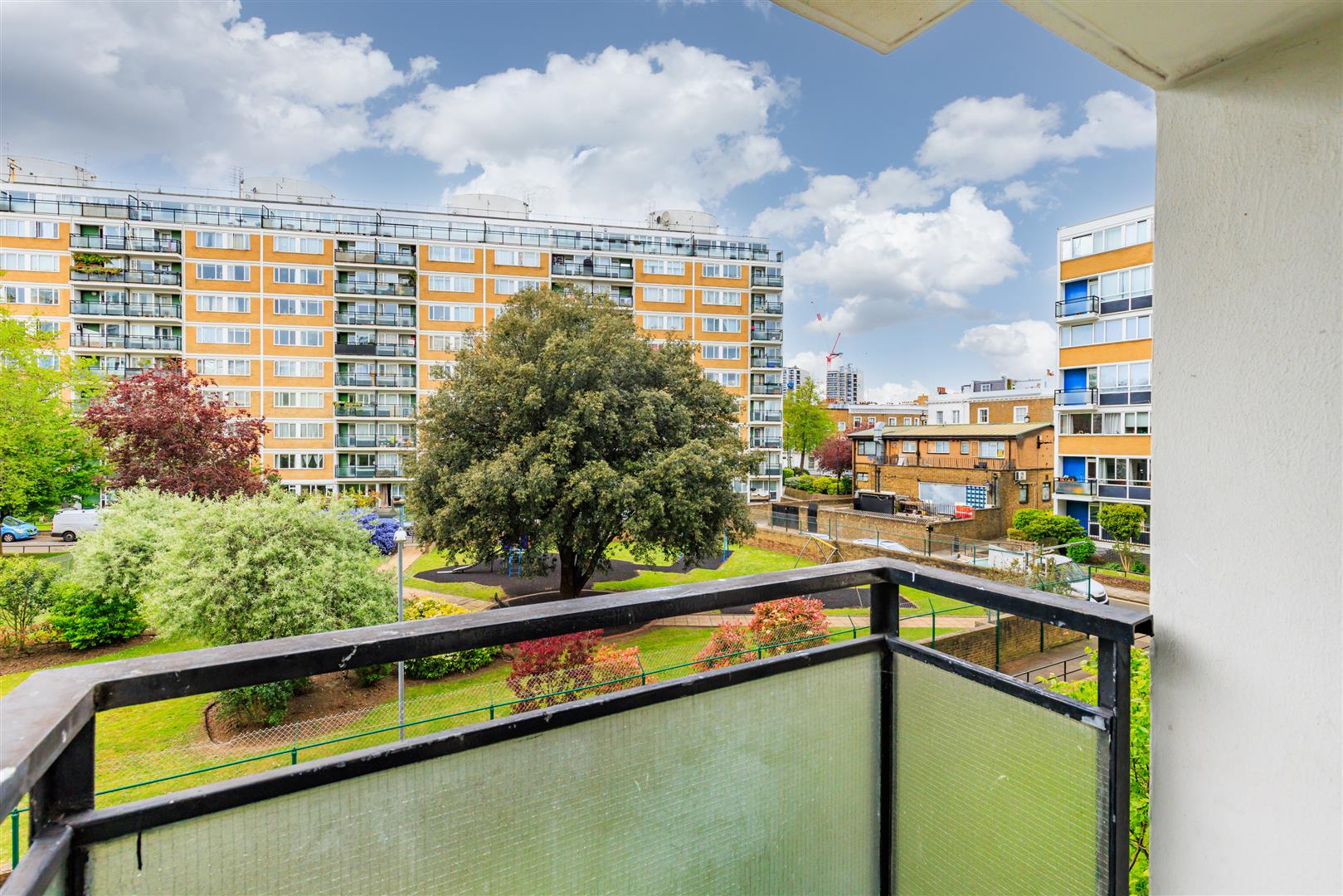 Churchill Gardens, SW1V